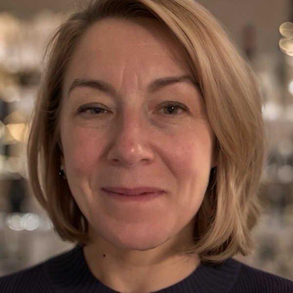 Penelope Naas
